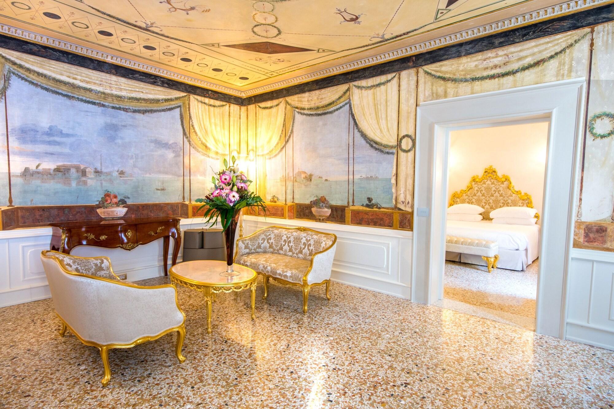 Ca' Bonfadini Historic Experience 5* Venecia