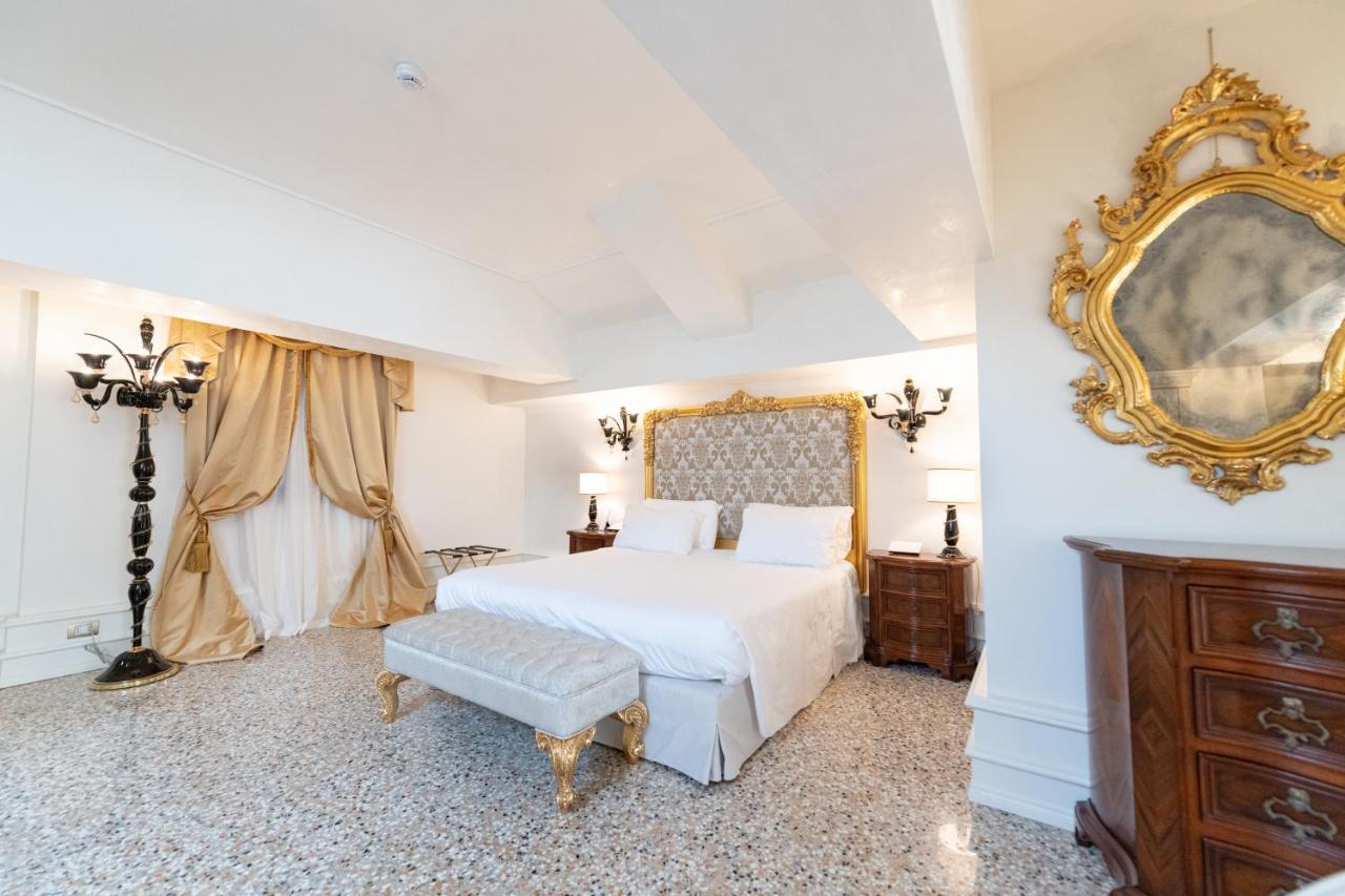 Ca' Bonfadini Historic Experience Hotel Venecia